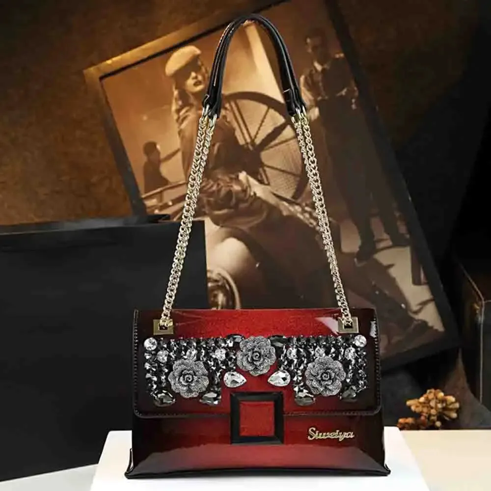 Elegant Women Chains Shoulder Clutch Bag Luxury Patent Leather with Diamond Noble Ladies Handbag