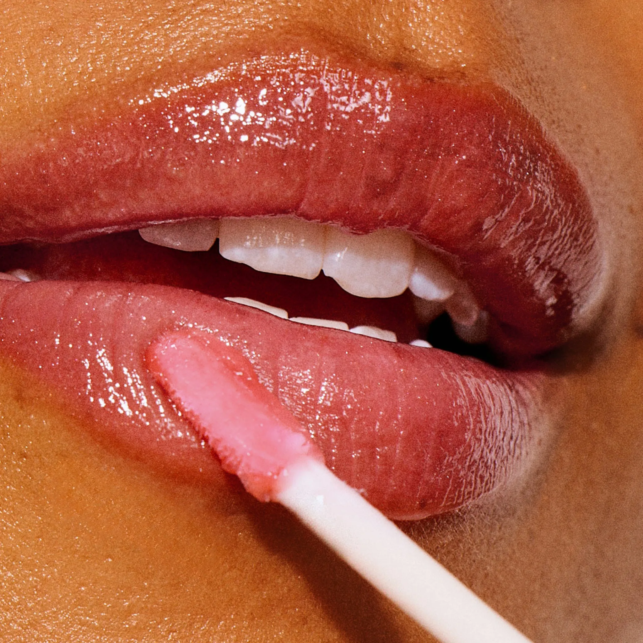 Pure Radiance Overnight Lip Treatment